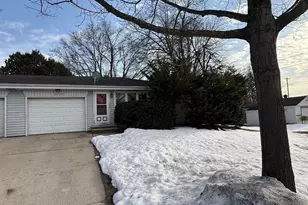 2220 Deer Trail, Green Bay, WI 54302 - Photo 2