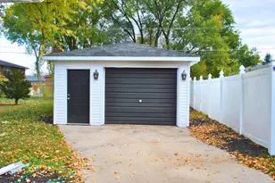 918 Grognet St, Green Bay, WI 54302 - Photo 30