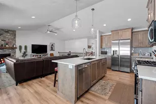 2555 Willow Ct, Green Bay, WI 54311 - Photo 18