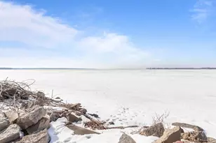 2963 Sunset Point Ln, Oshkosh, WI 54904 - Photo 42