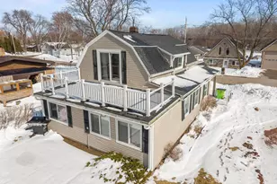 2963 Sunset Point Ln, Oshkosh, WI 54904 - Photo 1