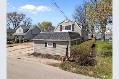2963 Sunset Point Lane, Oshkosh, WI 54904 - Photo 38