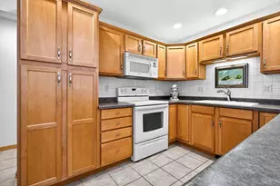 4745 Westbrook Ct, Appleton, WI 54913 - Photo 10