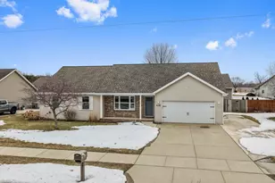 2332 Oak Ridge Cir, De Pere, WI 54115 - Photo 38