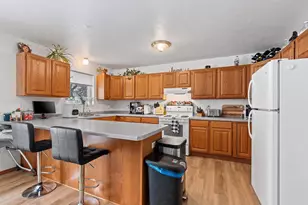 2700 Maple Hills Dr, Green Bay, WI 54313 - Photo 24