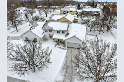 2700 Maple Hills Drive, Green Bay, WI 54313 - Photo 2