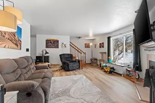 2700 Maple Hills Dr, Green Bay, WI 54313 - Photo 20