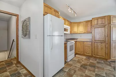 405 W Hawthorne Drive, Waupun, WI 53963 - Photo 10