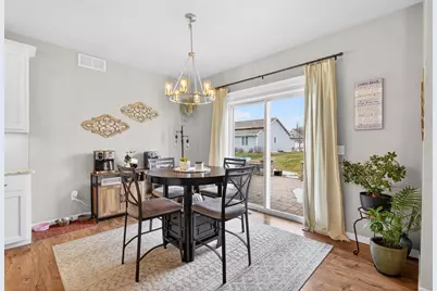 W6036 Zach Street, Menasha, WI 54952 - Photo 12