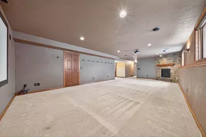 2718 W Independence Court, Appleton, WI 54914 - Photo 32