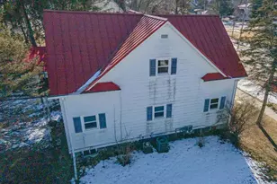 215 Oxford St, Wautoma, WI 54982 - Photo 6