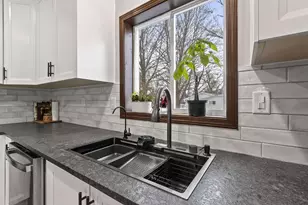 418 Smith Ave, Oconto, WI 54153 - Photo 4