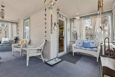 29 W Melvin Avenue, Oshkosh, WI 54901 - Photo 8