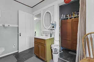 29 W Melvin Ave, Oshkosh, WI 54901 - Photo 32