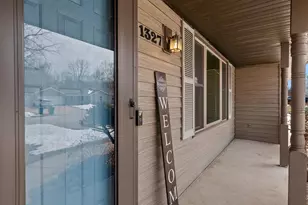 1327 Sandstone Pl, Green Bay, WI 54313 - Photo 4