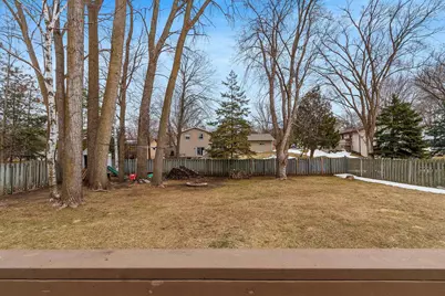 1327 Sandstone Place, Green Bay, WI 54313 - Photo 44