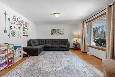 1327 Sandstone Place, Green Bay, WI 54313 - Photo 6