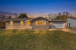 870 Nicolet Ave, Oshkosh, WI 54901 - Photo 1