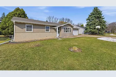 870 Nicolet Avenue, Oshkosh, WI 54901 - Photo 30