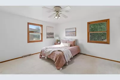 870 Nicolet Avenue, Oshkosh, WI 54901 - Photo 10