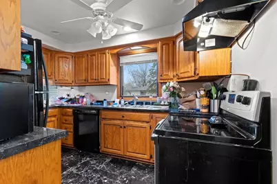 1376 Kellogg Street, Green Bay, WI 54303 - Photo 22