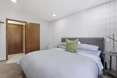 1699 Alcan Drive #212, Menasha, WI 54952 - Photo 10