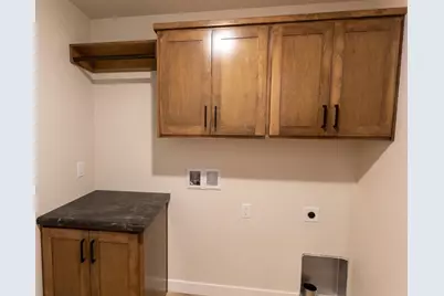 N9243 Anton Street, Appleton, WI 54915 - Photo 8