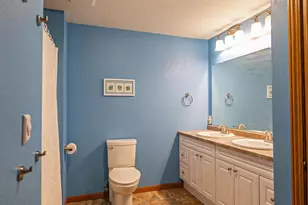 2190 Hidden Creek Rd, Neenah, WI 54956 - Photo 30