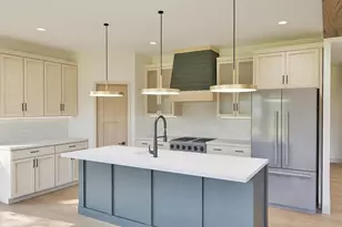 1641 Founders St, Neenah, WI 54956 - Photo 6