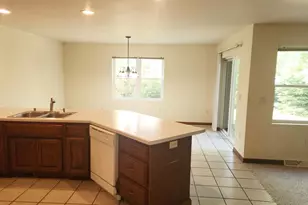 715 Edge Point Ct, De Pere, WI 54115 - Photo 10