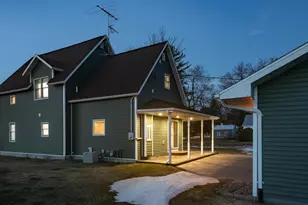 215 E Alfred St, Weyauwega, WI 54983 - Photo 4
