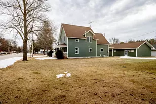 215 Alfred St, Weyauwega, WI 54983 - Photo 16