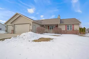 1739 Park Ridge Ln, North Fond du Lac, WI 54937 - Photo 1