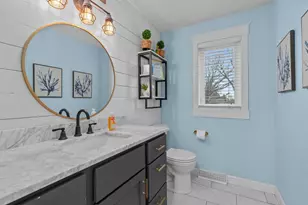 200 Fox Fire Dr, Oshkosh, WI 54904 - Photo 16