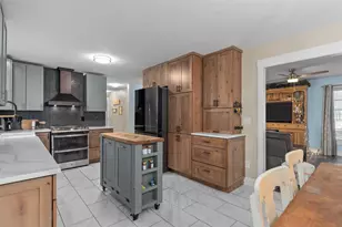 200 Fox Fire Dr, Oshkosh, WI 54904 - Photo 10