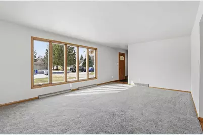 1894 Susan Avenue, Neenah, WI 54956 - Photo 6