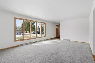 1894 Susan Ave, Neenah, WI 54956 - Photo 6