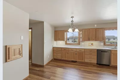 1894 Susan Avenue, Neenah, WI 54956 - Photo 12