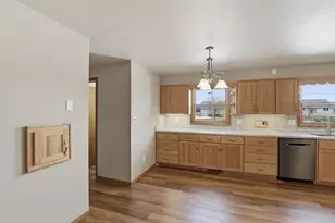 1894 Susan Ave, Neenah, WI 54956 - Photo 12