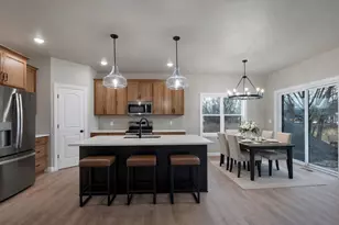 4975 Water Mint Ct, Green Bay, WI 54313 - Photo 2