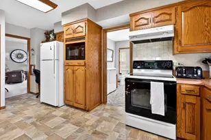 228 Frederick St, Menasha, WI 54952 - Photo 12