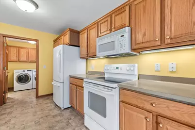 N160W20271 Fox Creek Drive, Jackson, WI 53037 - Photo 4