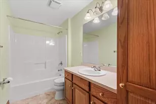 N160W20271 Fox Creek Dr, Jackson, WI 53037 - Photo 22