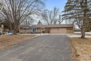 3225 N Abendroth St, Appleton, WI 54914 - Photo 2