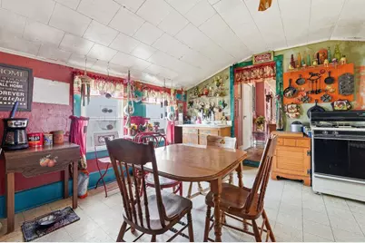 353 W 18th Avenue, Oshkosh, WI 54902 - Photo 8