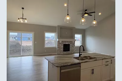 N9246 Homestead Lane, Appleton, WI 54915 - Photo 8
