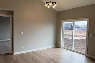 N9246 Homestead Ln, Appleton, WI 54915 - Photo 8