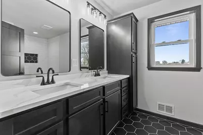 378 Pauls Place, Oshkosh, WI 54904 - Photo 22