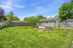 418 E Hancock St, New London, WI 54961 - Photo 22