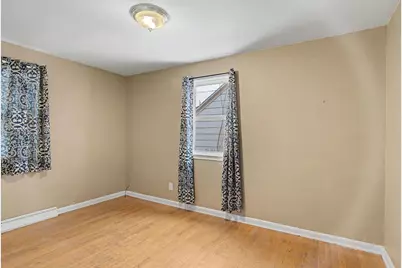 927 Spence Street, Green Bay, WI 54304 - Photo 18